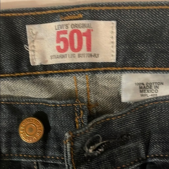 Levi's 501 Straight Jeans Size W42 L32 - Picture 2 of 5